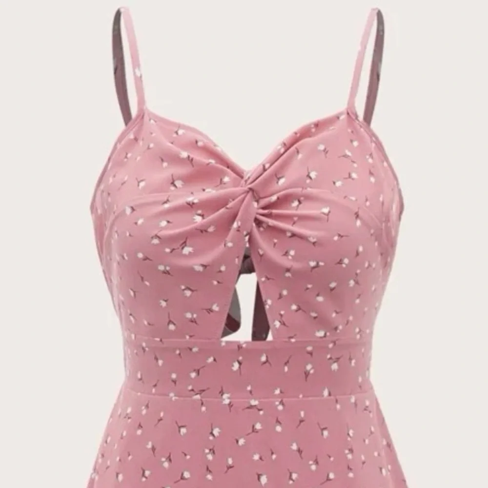 🤩HP🤩🌷$3for$30🌷 Pink Floral print sun dress - Picture 3 of 8